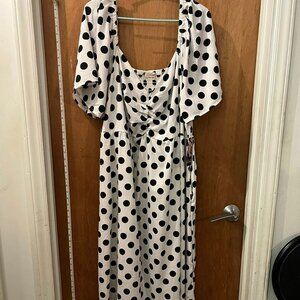 Size 3X - Hint of Blush - White  w/Black Polka Dots - Short Sleeve Midi Dress